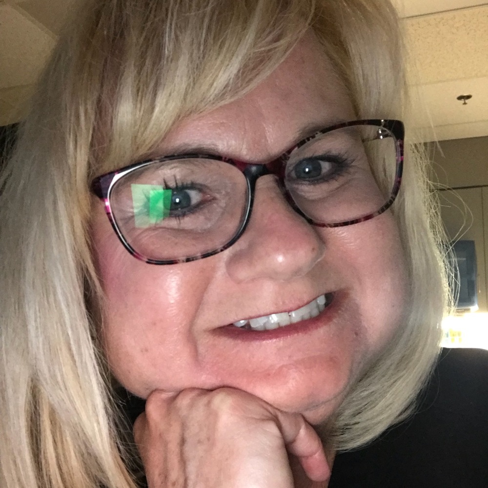 Meet your Posher, Carol